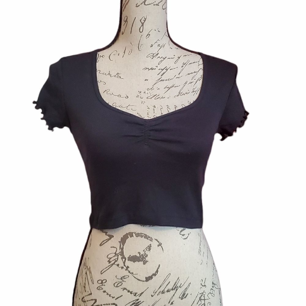 Topshop Ladies Sz 6 Black V-Neck Crop Top